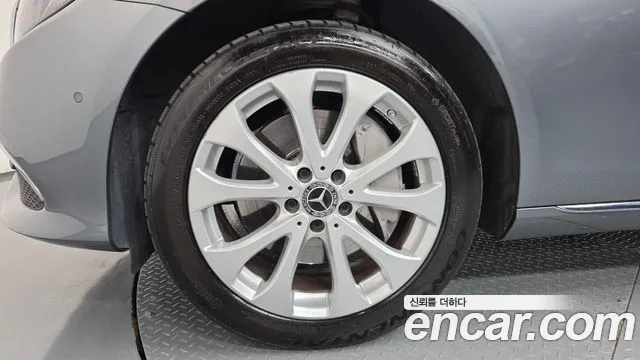 Mercedes-Benz E-Класс 2019 thumb 5