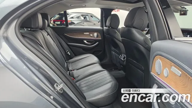 Mercedes-Benz E-Класс 2019 thumb 11