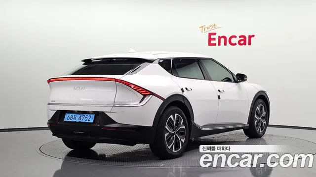 Kia EV6 2022 thumb 2