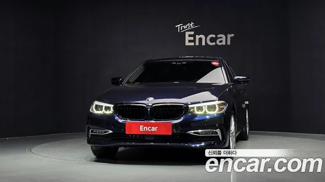 BMW 5-Series 2019 thumb 3