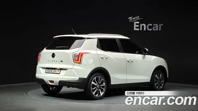 KG_Mobility_Ssangyong TIBOLI 2015 thumb 2