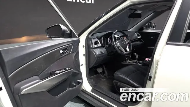 KG_Mobility_Ssangyong TIBOLI 2015 thumb 10