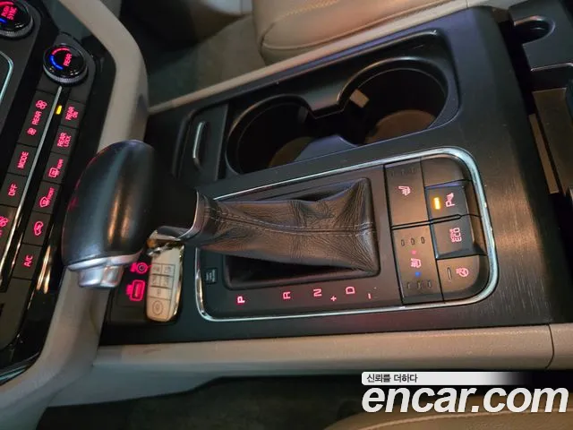 Kia Carnival 2016 thumb 9