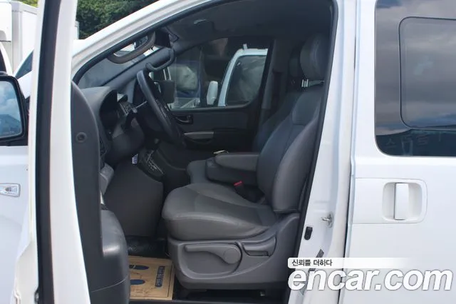 Hyundai Starex 2015 thumb 7