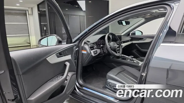Audi A4 2020 thumb 10