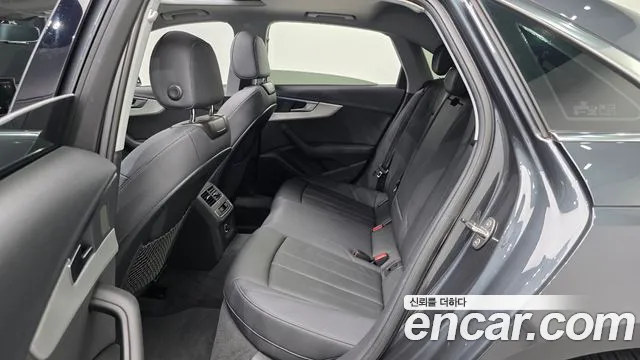 Audi A4 2020 thumb 12