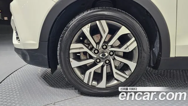 KG_Mobility_Ssangyong TIBOLI 2018 thumb 5
