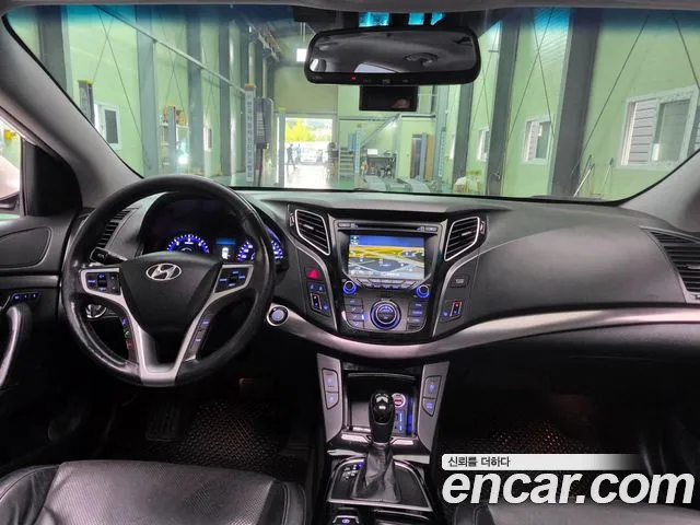 Hyundai i40 2013 thumb 8