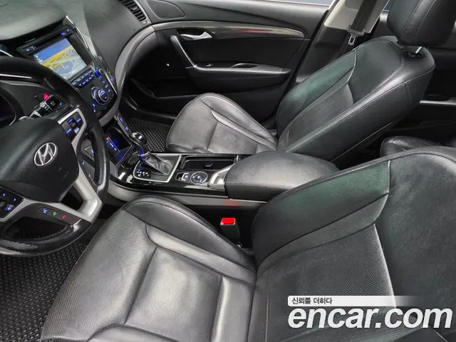 Hyundai i40 2013 thumb 9