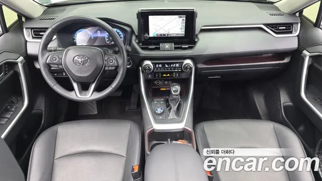 Toyota RAV4 2023 thumb 6