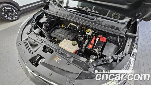ChevroletGMDaewoo Tracker 2018 thumb 6