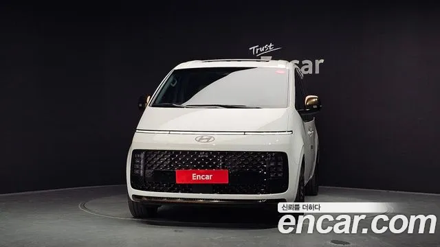 Hyundai Staria 2025 thumb 3