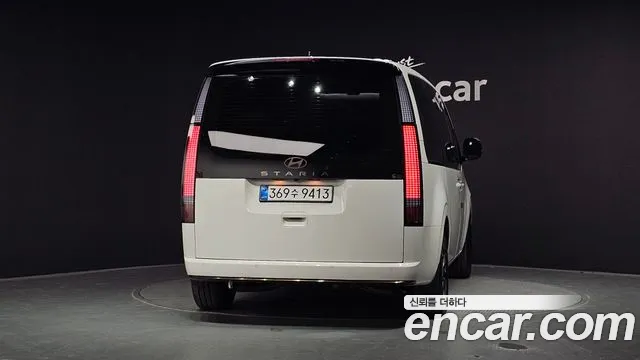 Hyundai Staria 2025 thumb 4
