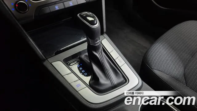 Hyundai Avante 2018 thumb 9