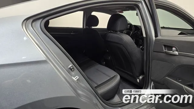 Hyundai Avante 2018 thumb 11