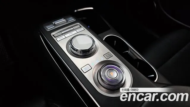 Genesis GV70 2021 thumb 9