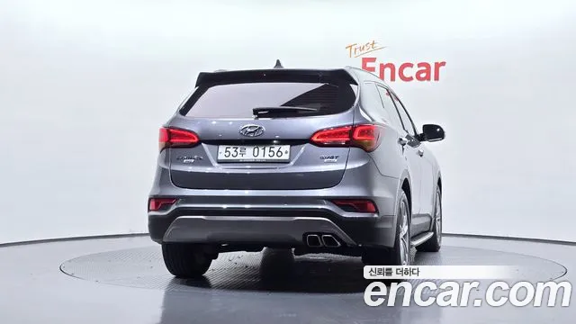 Hyundai Santa Fe 2016 thumb 4
