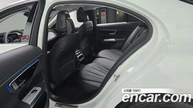 Mercedes-Benz E-Класс 2025 thumb 10