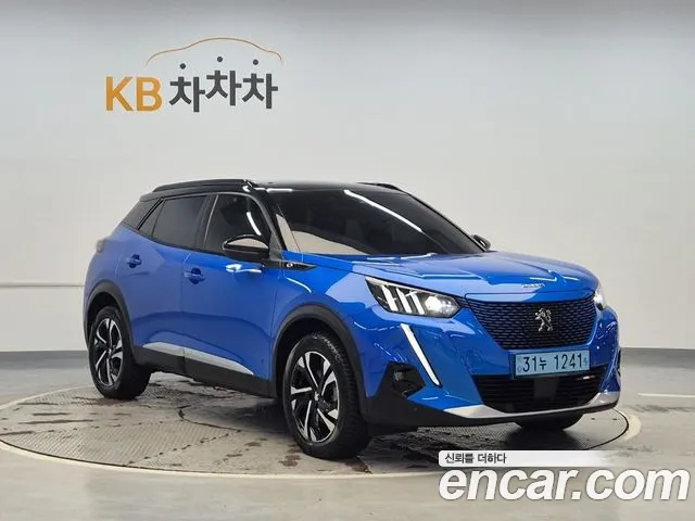 Peugeot 2008 2022 thumb 4