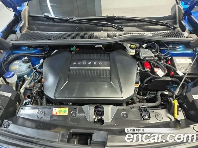 Peugeot 2008 2022 thumb 5