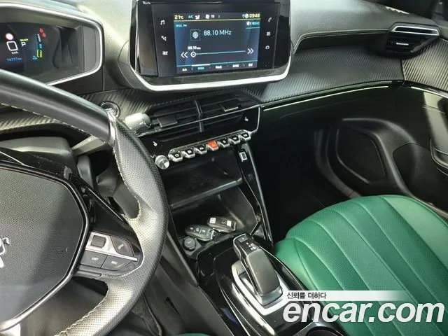 Peugeot 2008 2022 thumb 10