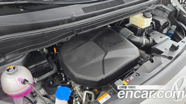 Hyundai Staria 2023 thumb 6