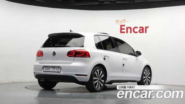 Volkswagen Golf Sportsvan 2012 thumb 2