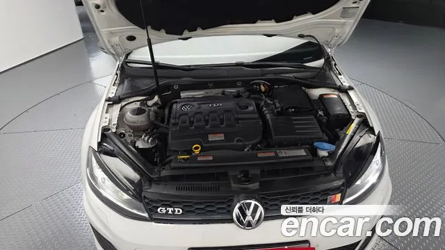 Volkswagen Golf Sportsvan 2015 thumb 5