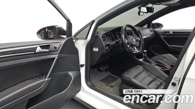 Volkswagen Golf Sportsvan 2015 thumb 9
