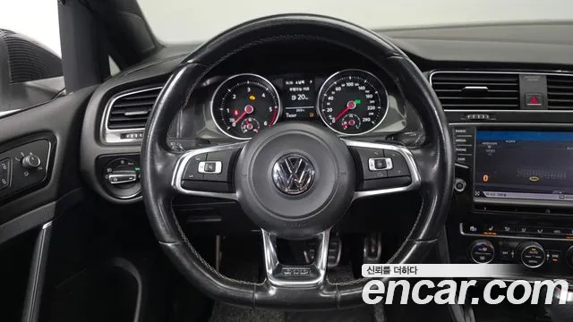 Volkswagen Golf Sportsvan 2015 thumb 12