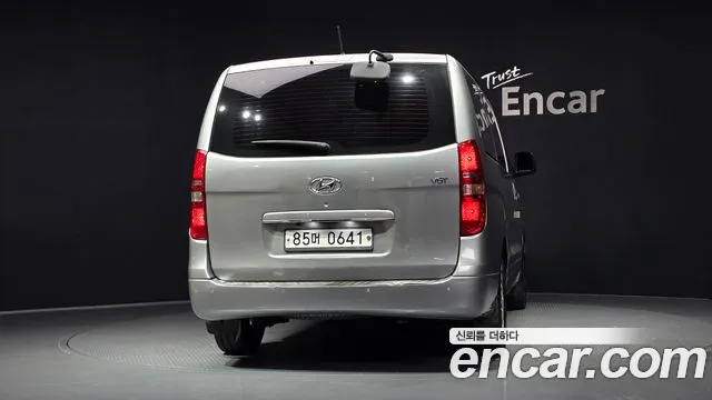 Hyundai Starex 2017 thumb 4