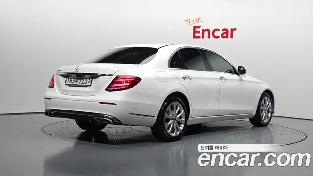 Mercedes-Benz E-Класс 2019 thumb 2