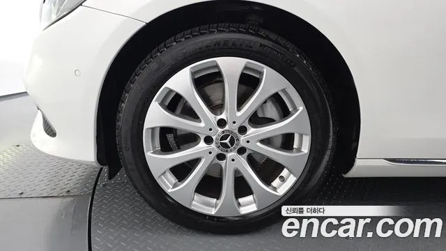 Mercedes-Benz E-Класс 2019 thumb 5