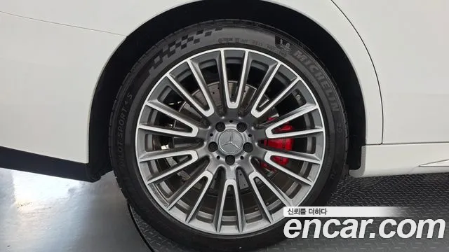 Mercedes-Benz E-Класс 2026 thumb 4