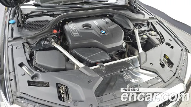 BMW 5-Series 2019 thumb 6