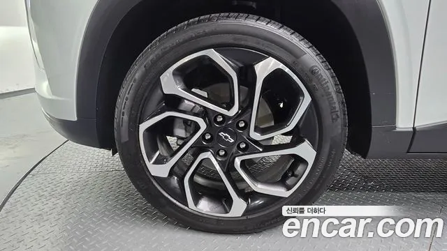 ChevroletGMDaewoo Tracker 2023 thumb 5