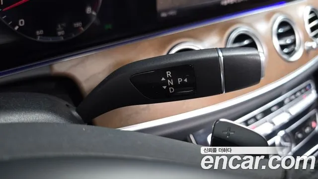Mercedes-Benz E-Класс 2018 thumb 9