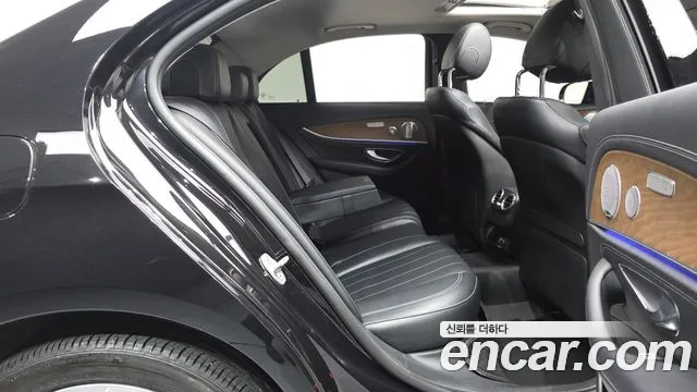 Mercedes-Benz E-Класс 2018 thumb 11