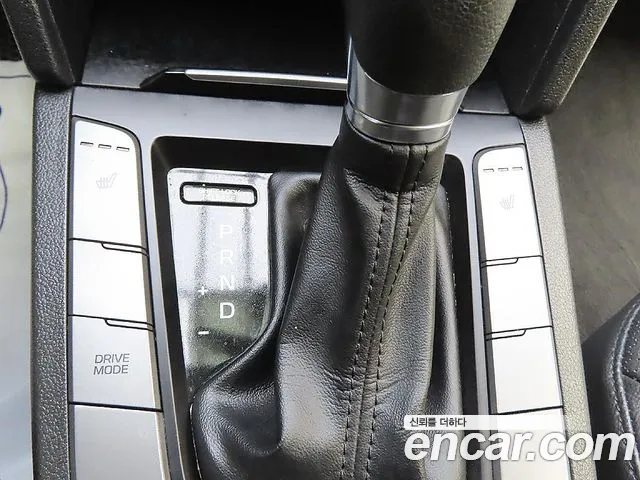 Hyundai Avante 2017 thumb 9