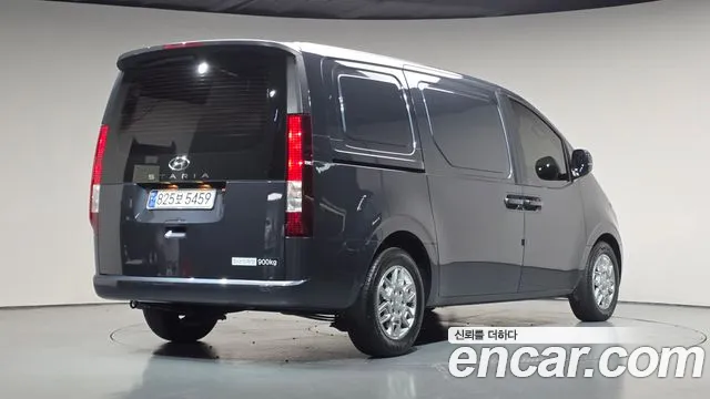 Hyundai Staria 2023 thumb 2
