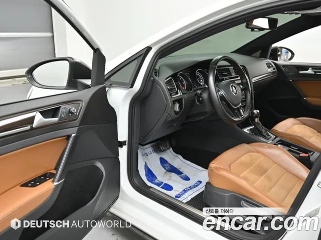 Volkswagen Golf Sportsvan 2014 thumb 8