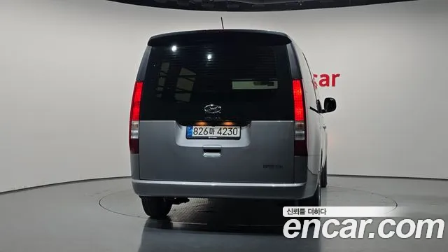 Hyundai Staria 2022 thumb 4