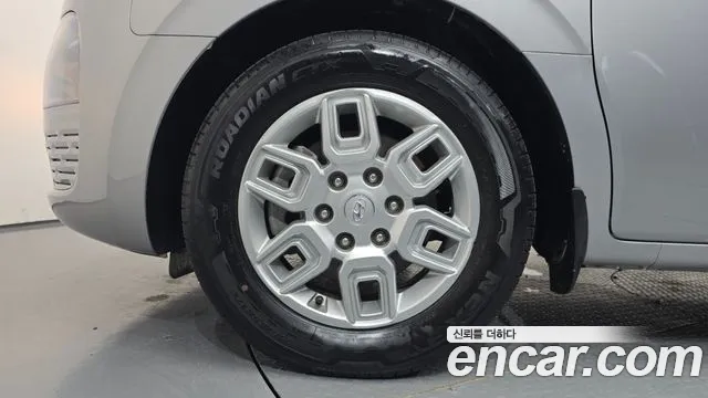 Hyundai Staria 2022 thumb 5
