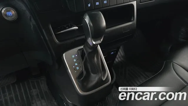 Hyundai Staria 2022 thumb 9