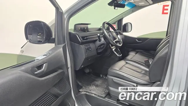 Hyundai Staria 2022 thumb 10