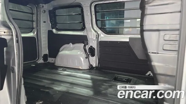Hyundai Staria 2022 thumb 11