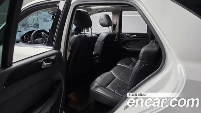 Mercedes-Benz GLE 2016 thumb 11