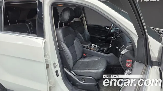 Mercedes-Benz GLE 2016 thumb 12