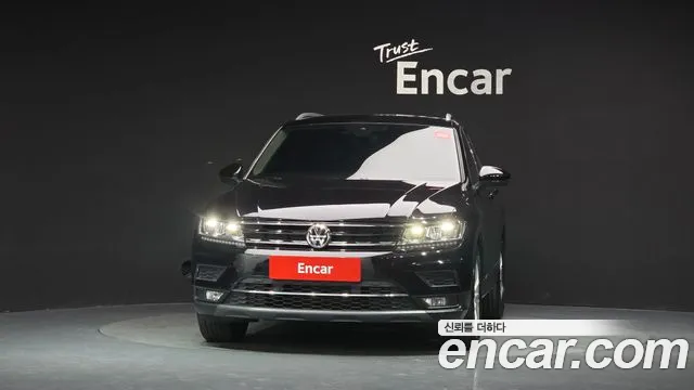 Volkswagen Tiguan 2019 thumb 3