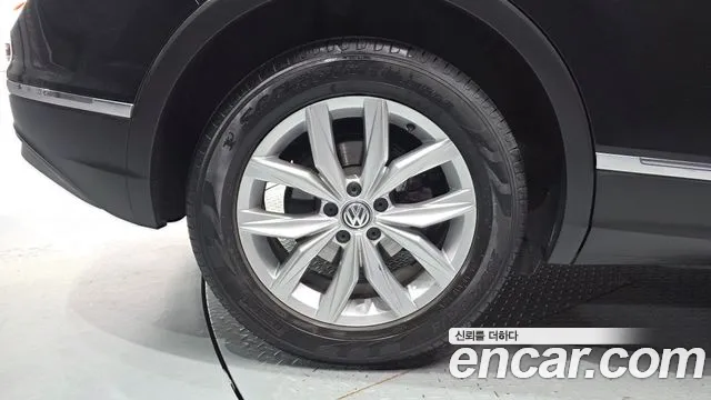 Volkswagen Tiguan 2019 thumb 5